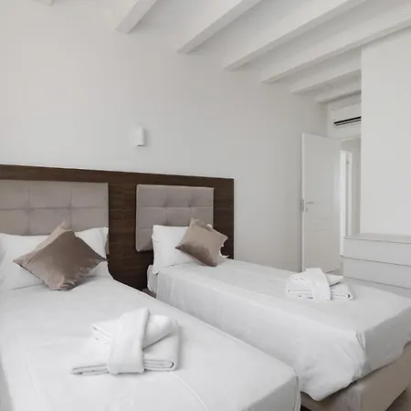 Apartment Le Dodici Porte - De Maria 7 By District