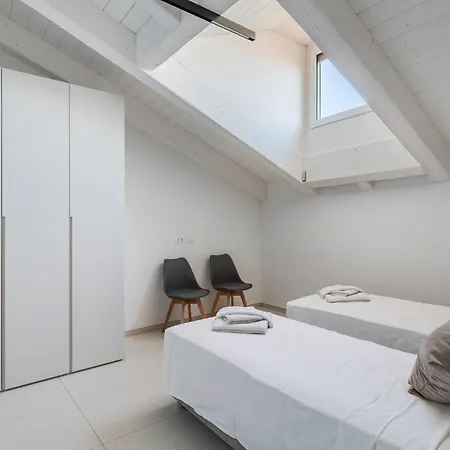 Apartment Le Dodici Porte - De Maria 7 By District *